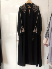 Abaya (aselle)