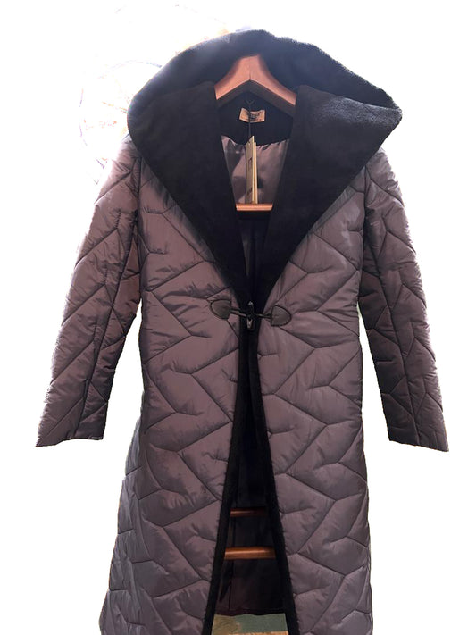 Grey jacket with hoodie and inner fur lining in cap