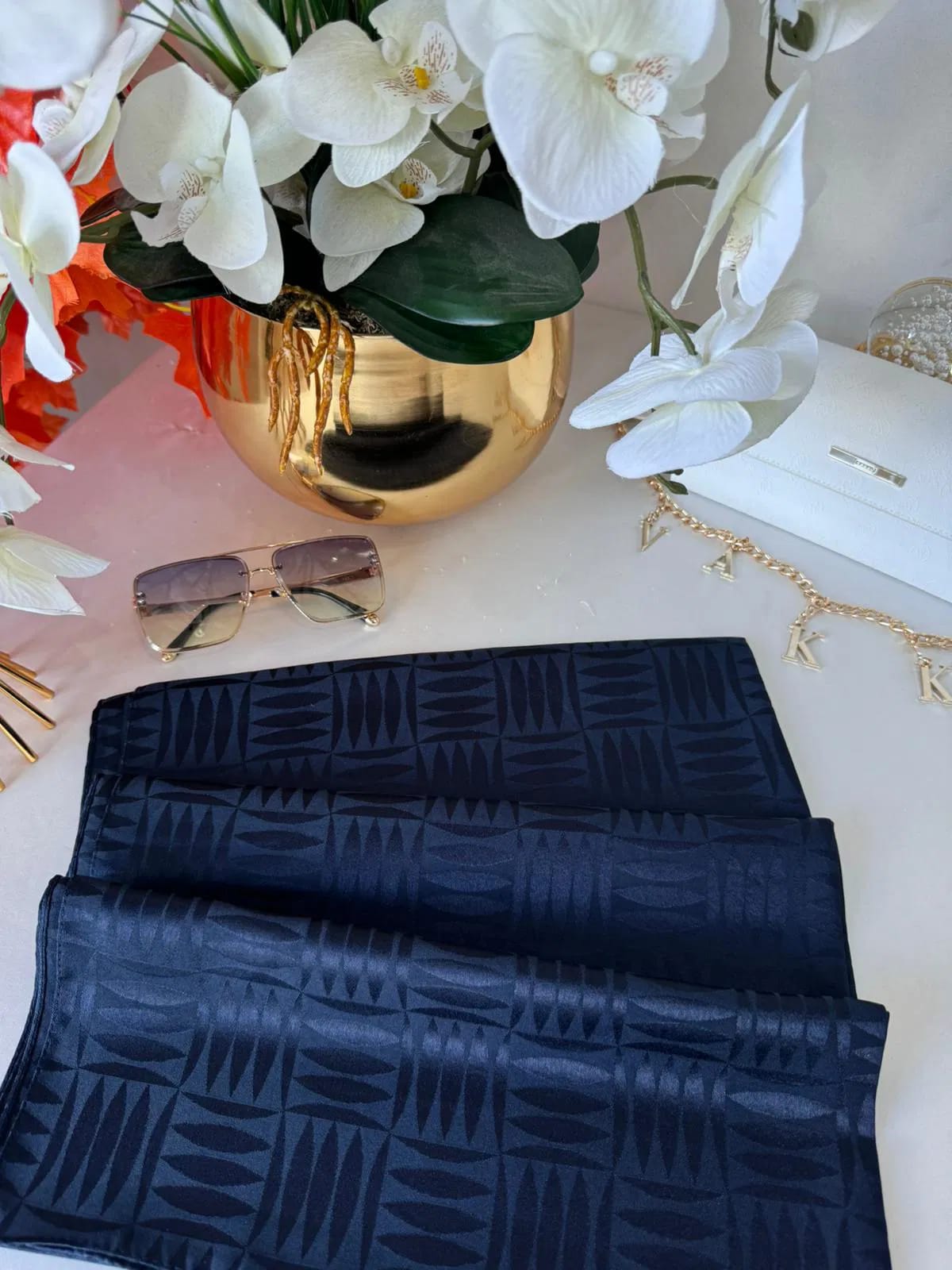 Jacquard shiny stoles-1