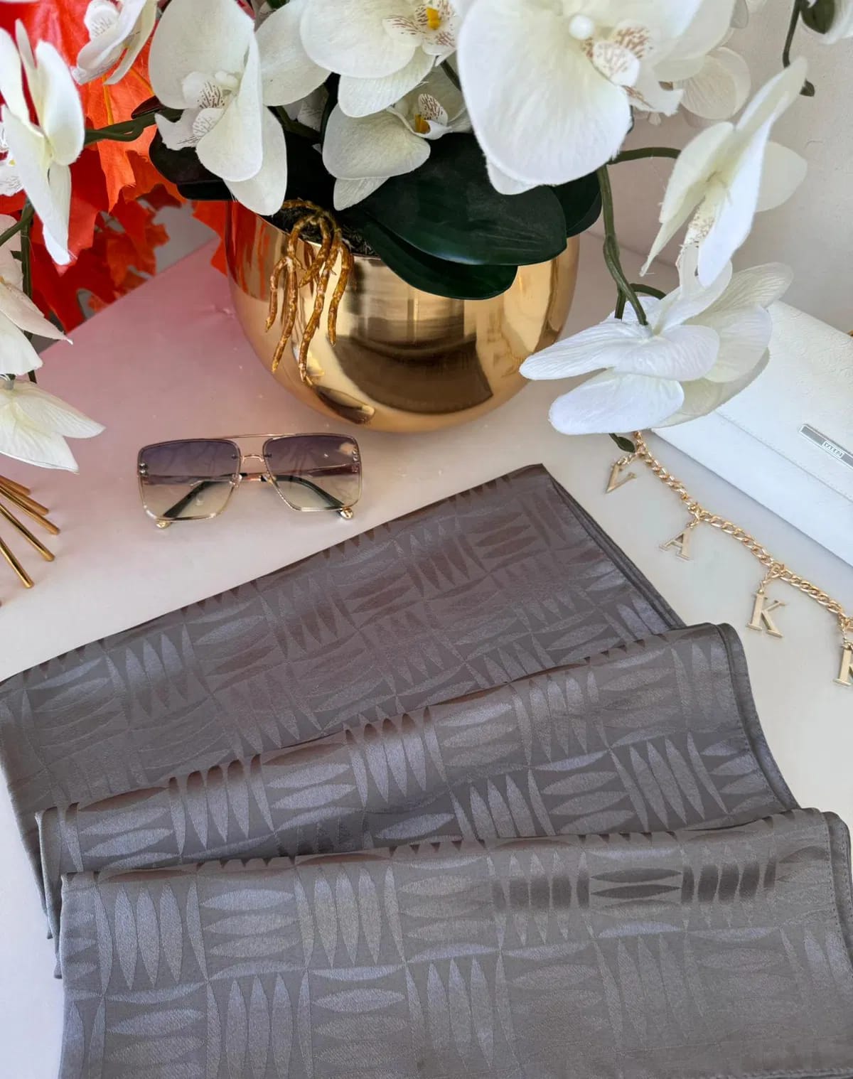 Jacquard shiny stoles-1