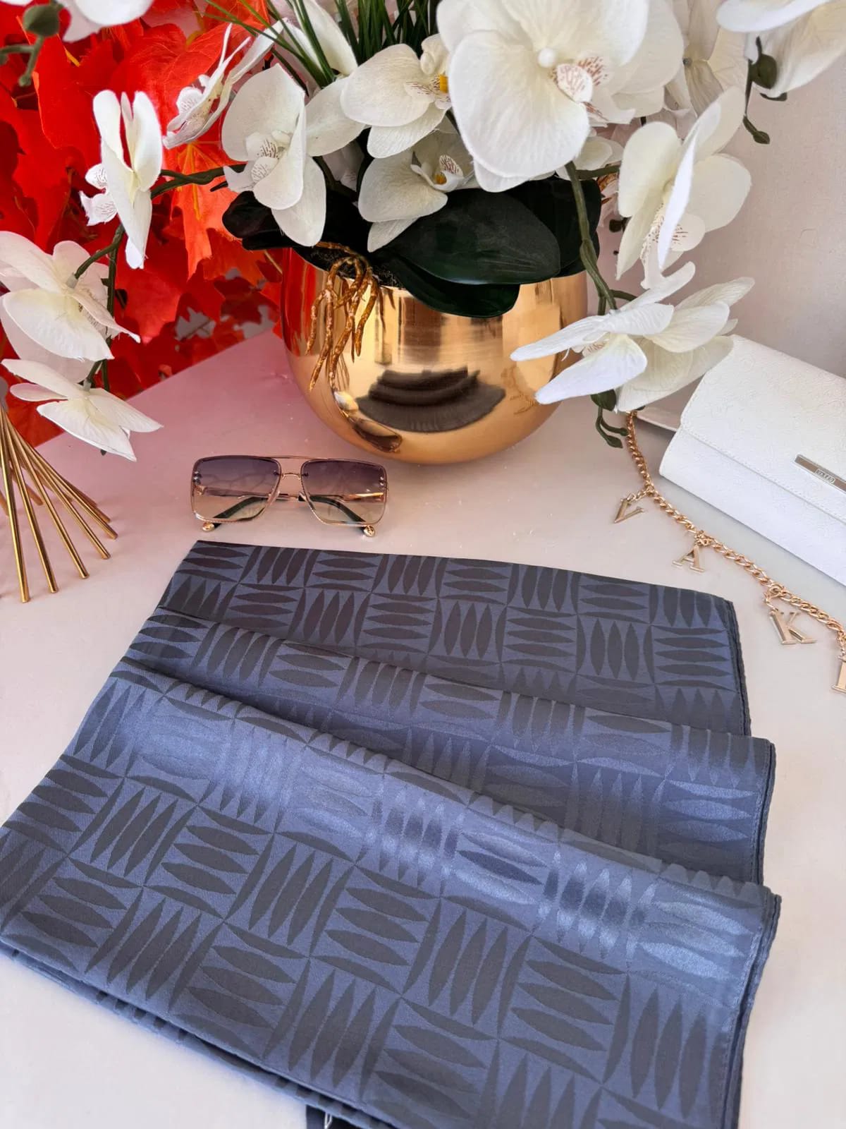 Jacquard shiny stoles-1