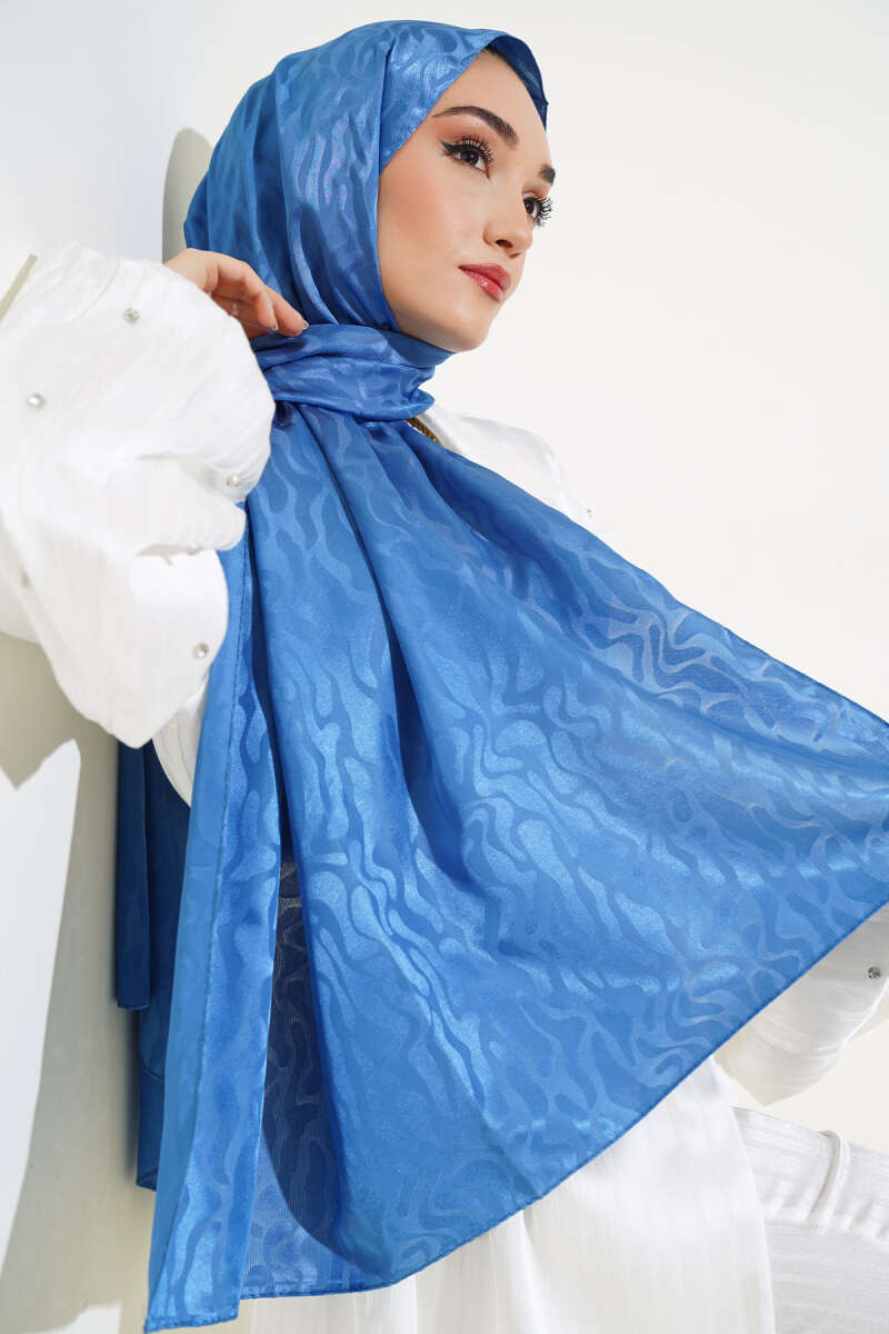 Jacquard shiny stoles