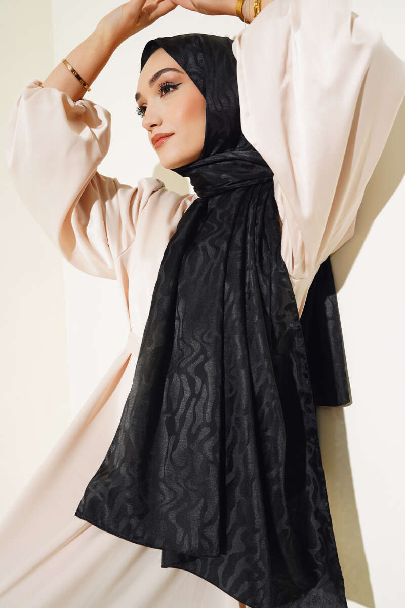 Jacquard shiny stoles