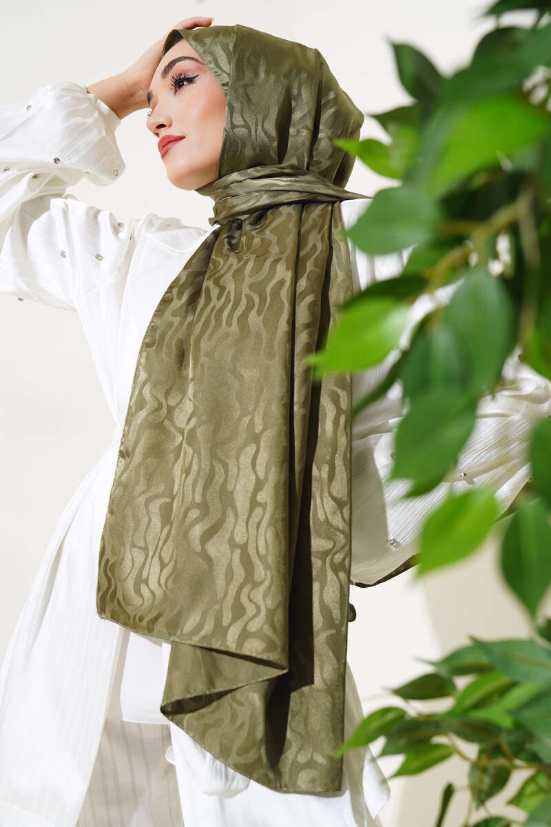 Jacquard shiny stoles