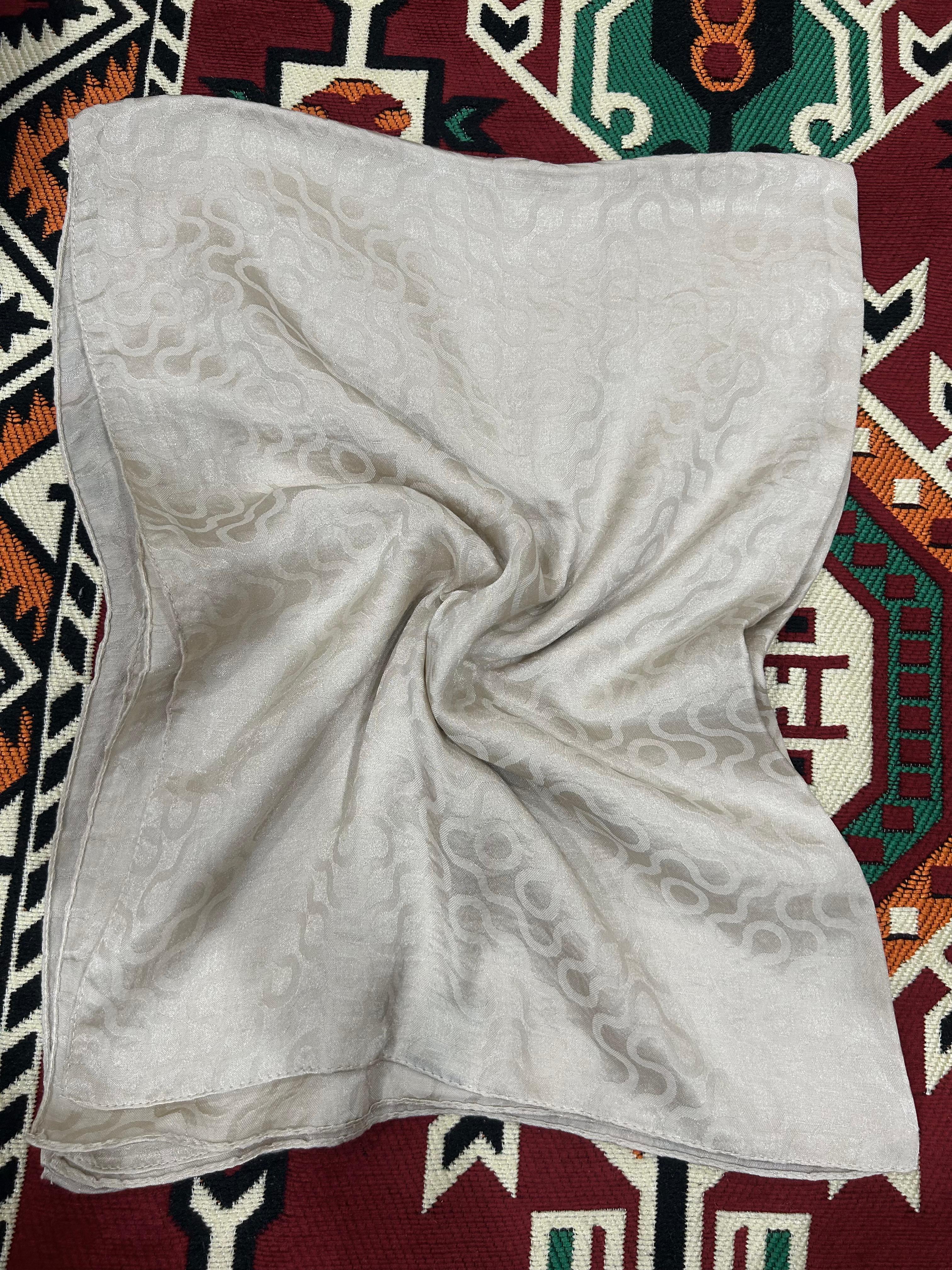 Fferano Jacquard Textured Scarf