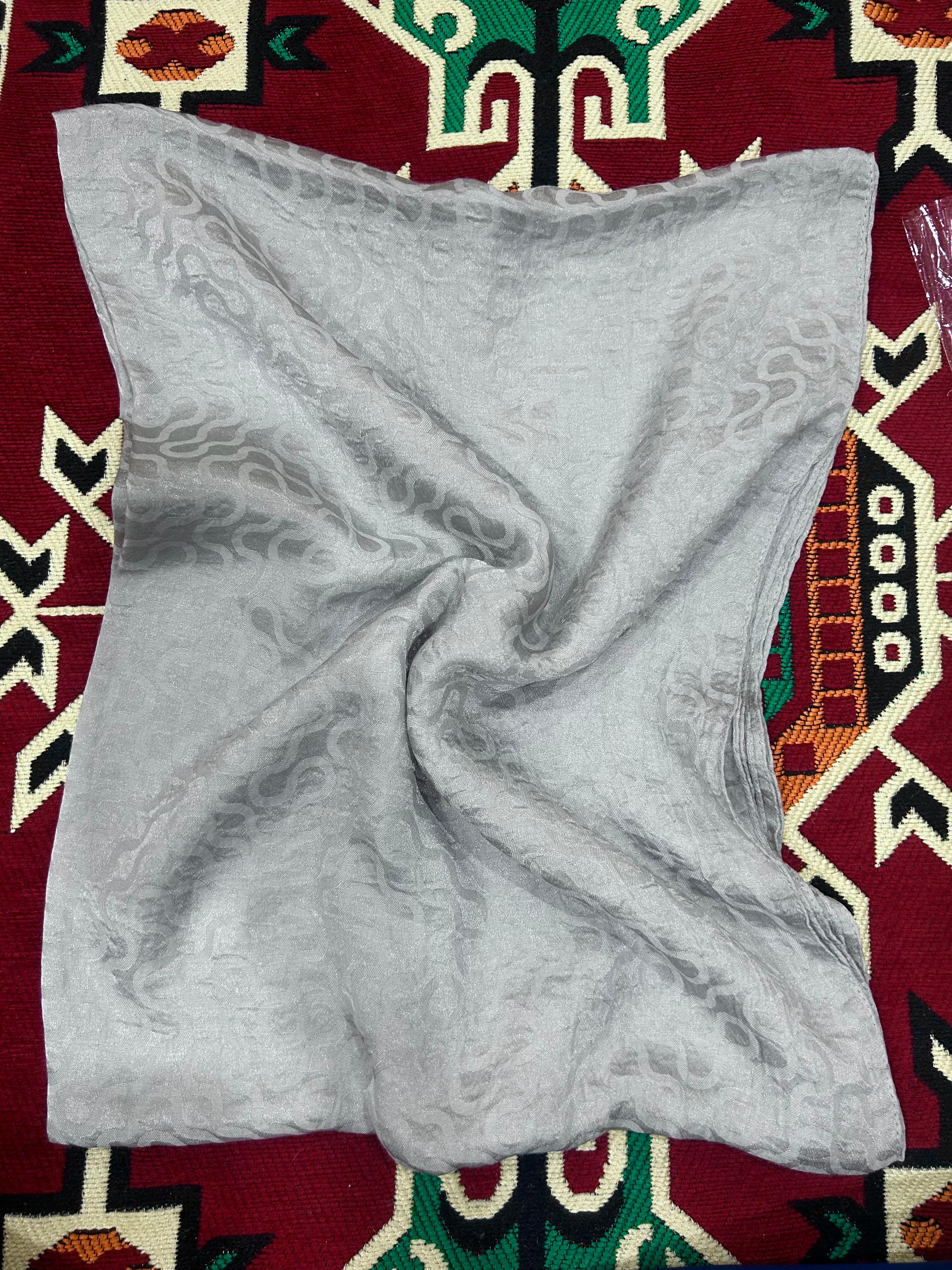 Fferano Jacquard Textured Scarf